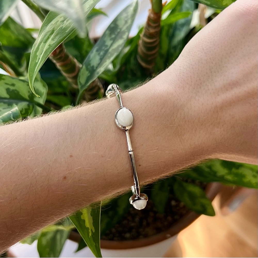 Thistle & Bee White Agate Cabochon Signed 925 Sterling Silver Bamboo Bangle